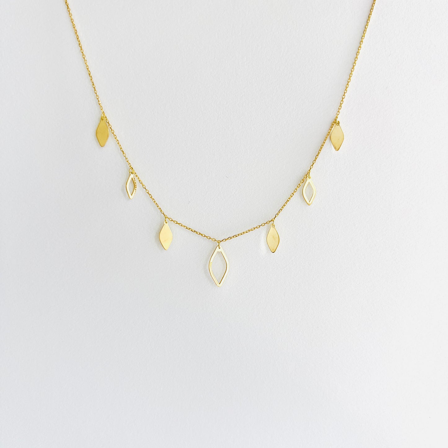 Fairouz Necklace - 18k gold