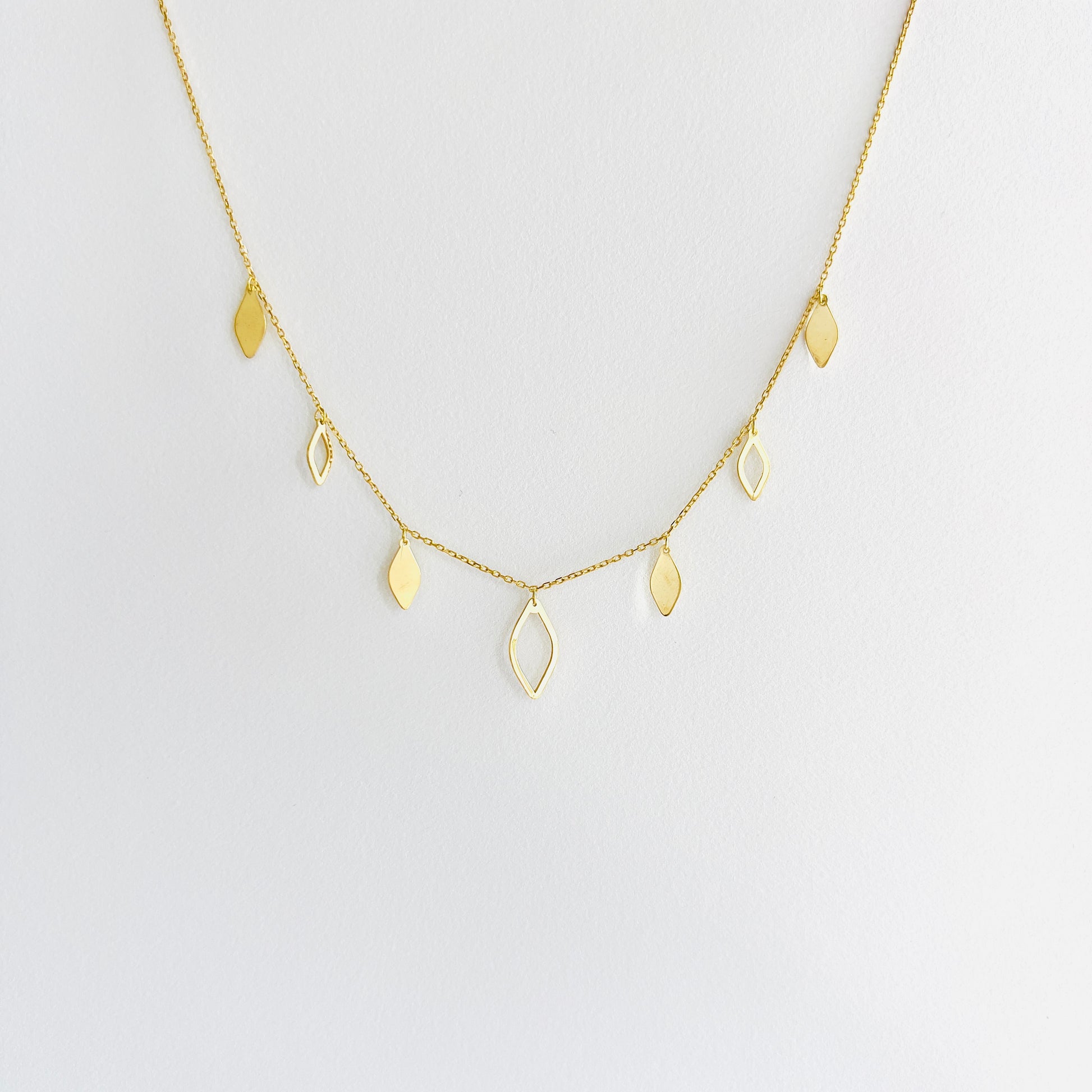 Fairouz Necklace - 18k gold