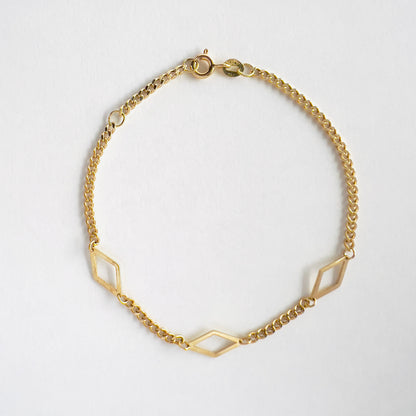 18k yellow gold Leila Bracelet in curb chain style