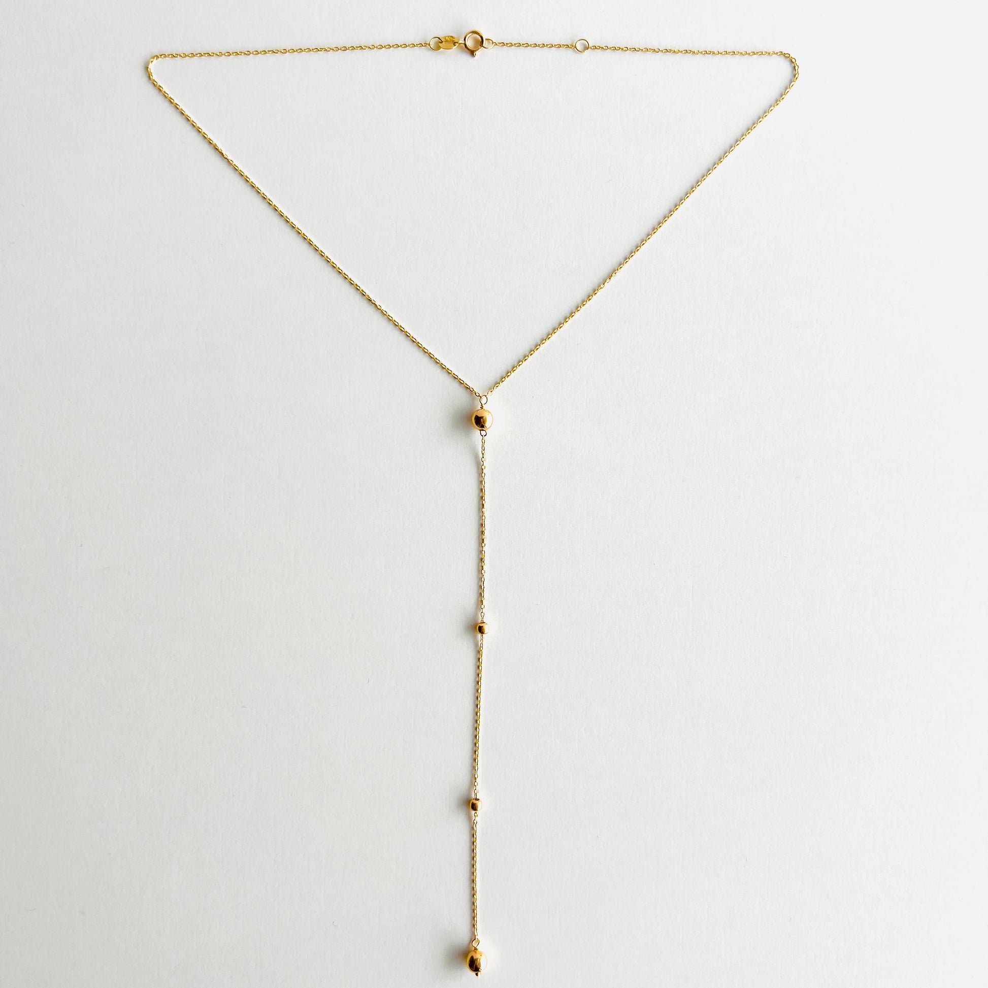 18k yellow gold hanging down the chest necklace