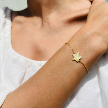 flower design Warda bracelet 18k gold