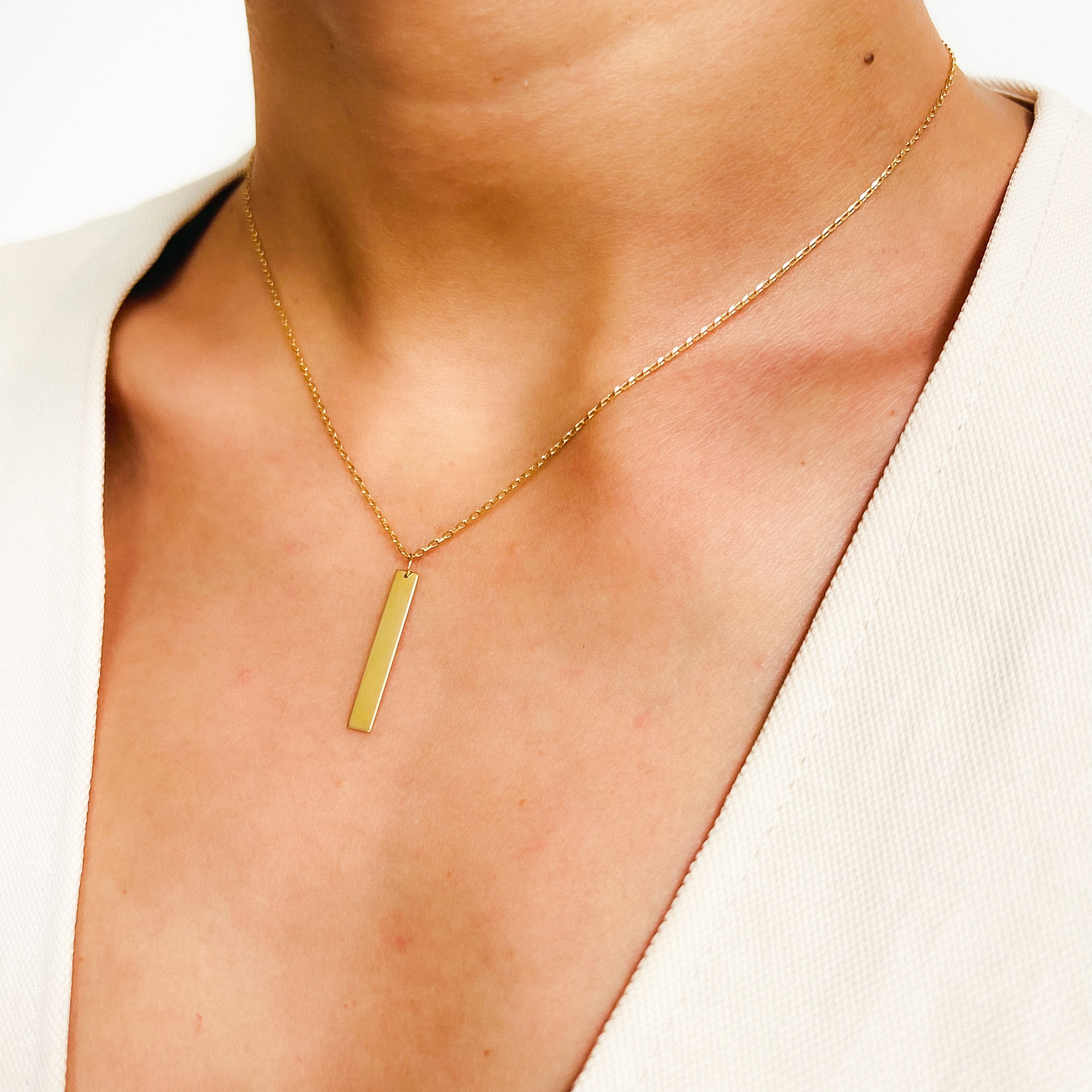18k Gold Zara Necklace | Vertical Gold Bar Pendant Necklace – enti